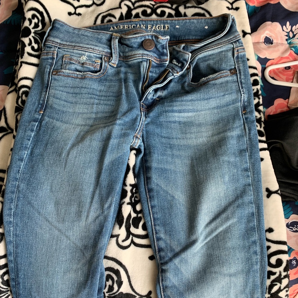 American Eagle blue jeans.